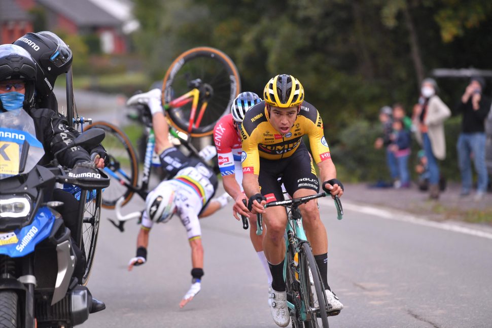 pressesports_583005_cycle_005_julian_alaphilippe_wout_van_aert_mathieu_van_der_poel_2020_tour_of_flanders_cobbles