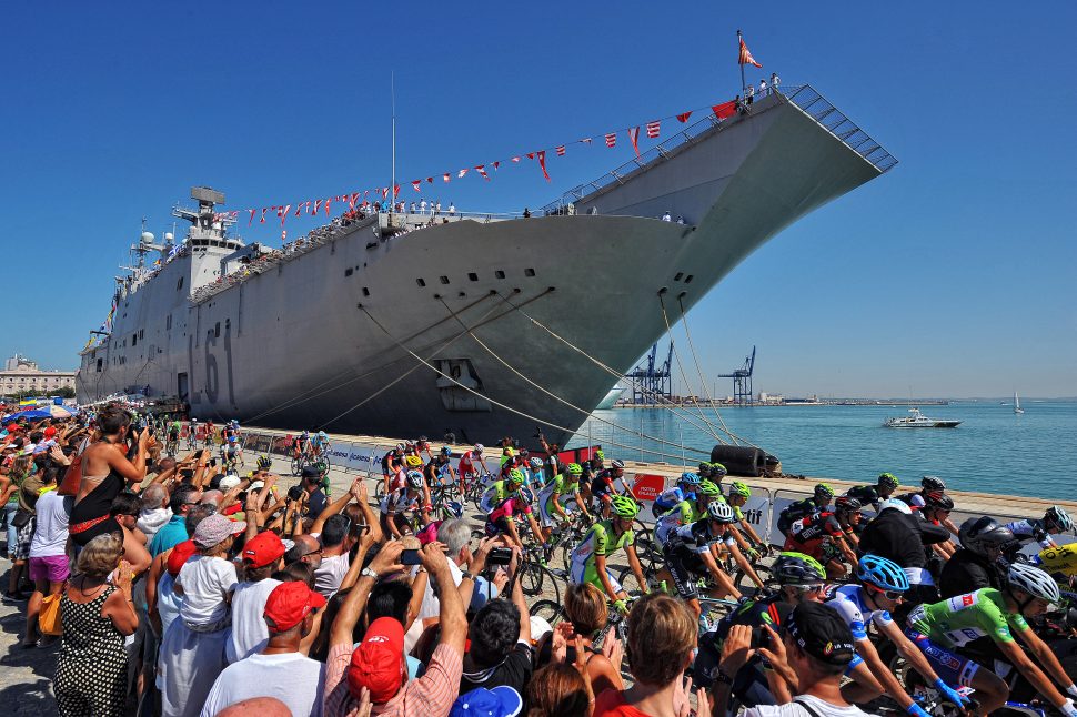 vuelta a espana aircraft carrier