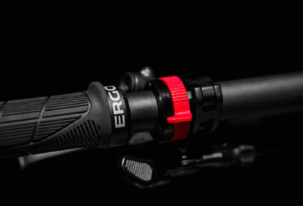 Lightest electric mountain bike bar lowered with Rotwild R.X275 Ultra