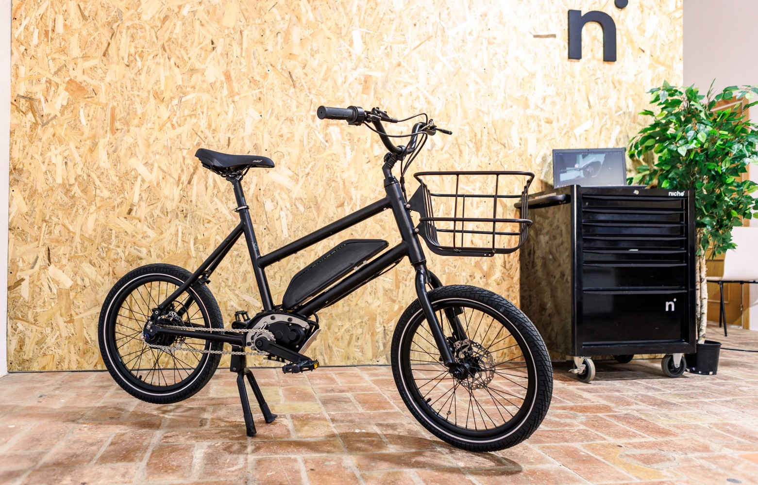 Digital, automatic ebike motor system with true regenerative braking and reverse gearing