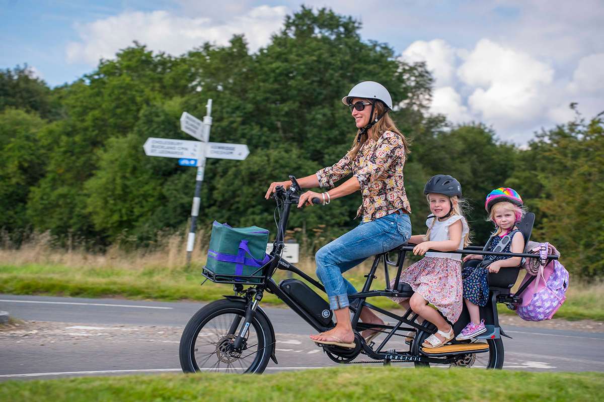 Haul it all with the Estarli Longtail | Cycling Electric