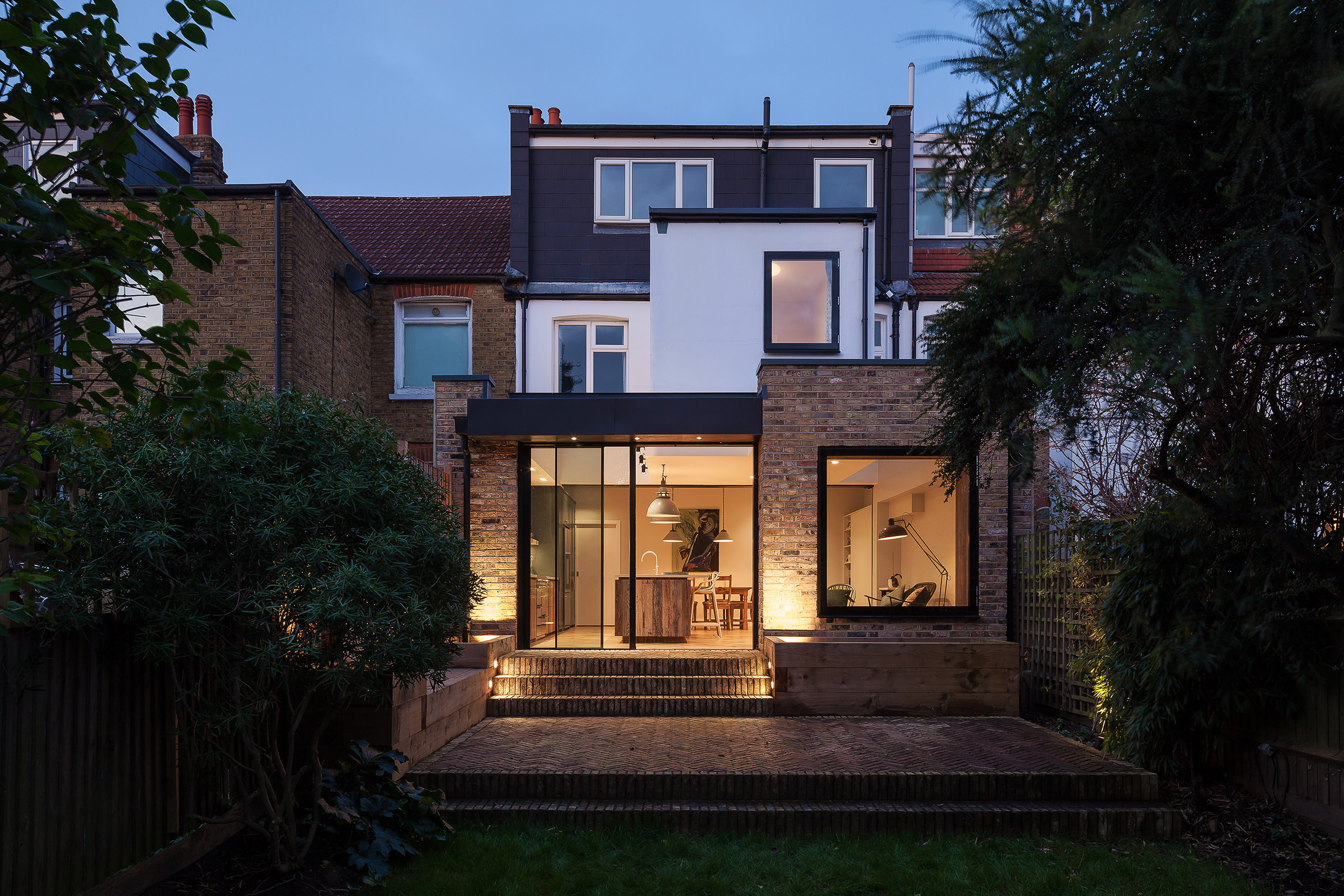 Floating Cube House - AJ Buildings Library
