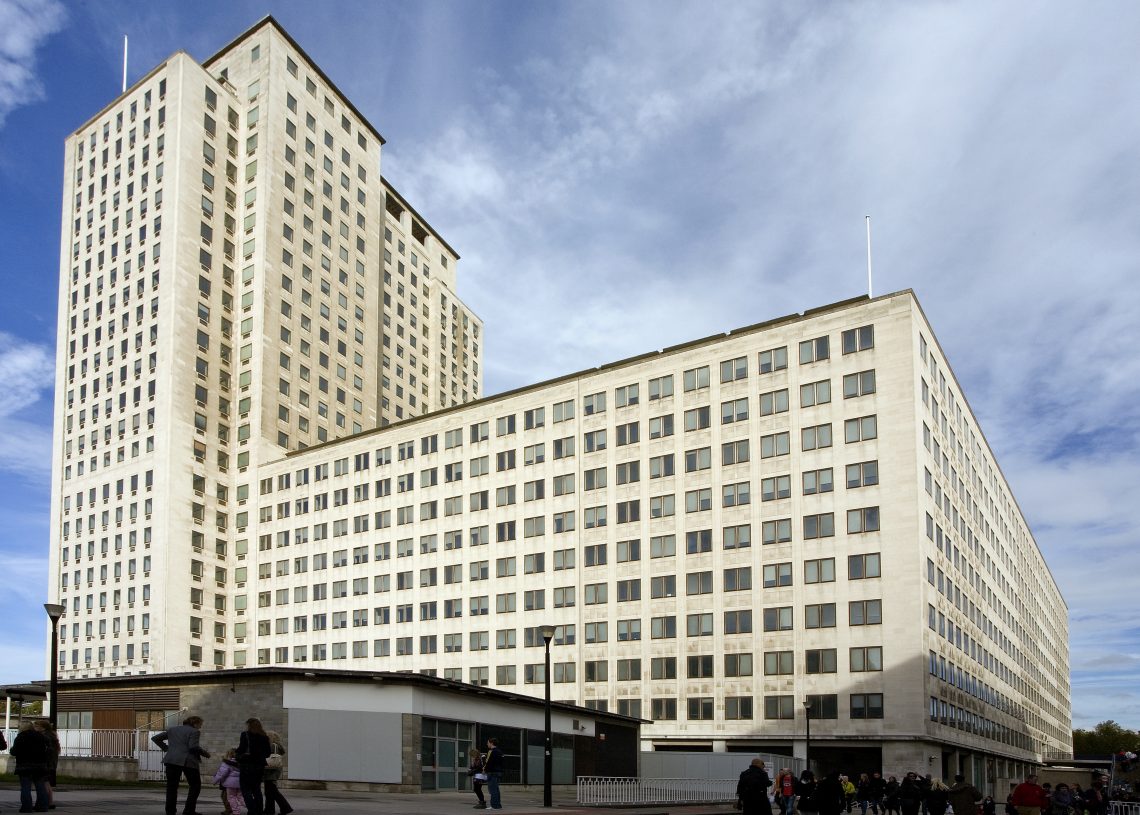 Shell Centre - AJ Buildings Library