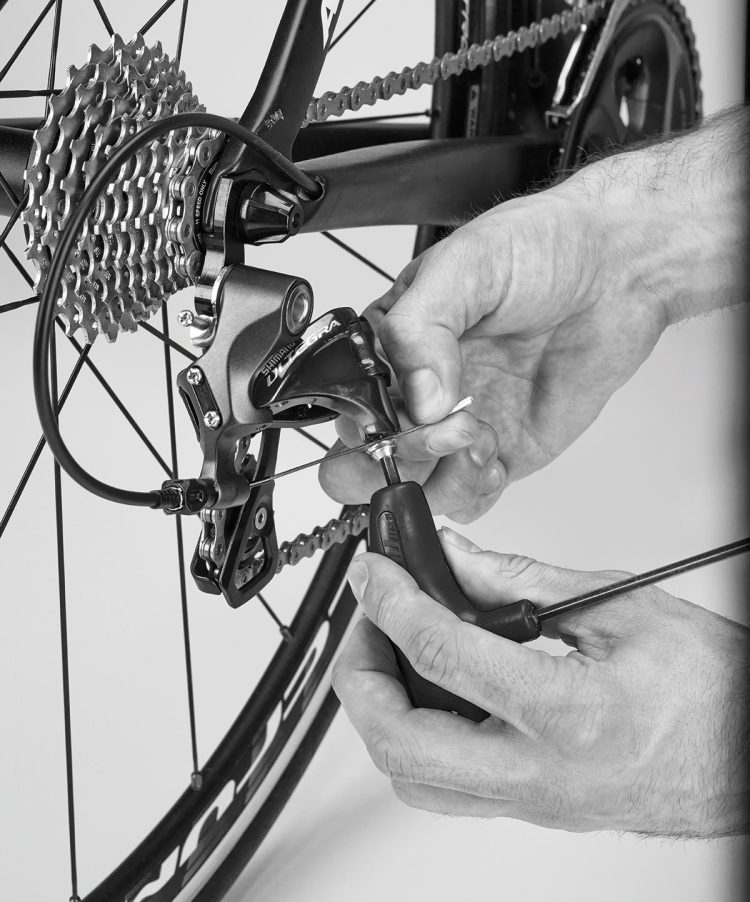 How to adjust a rear derailleur in five easy steps Cyclist