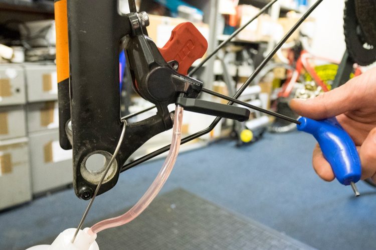 shimano free stroke bleed