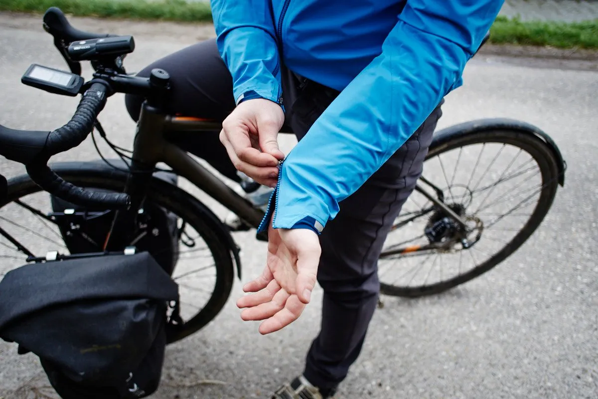 7mesh Re:Gen jacket review | Cyclist