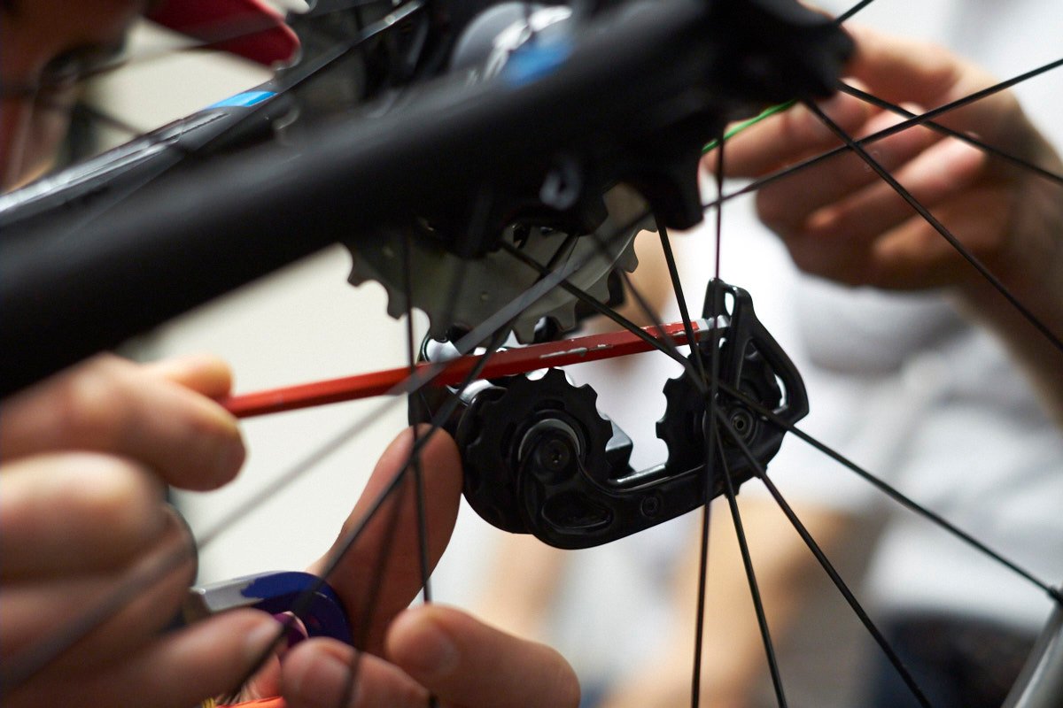 How to assemble SRAM eTap Cyclist
