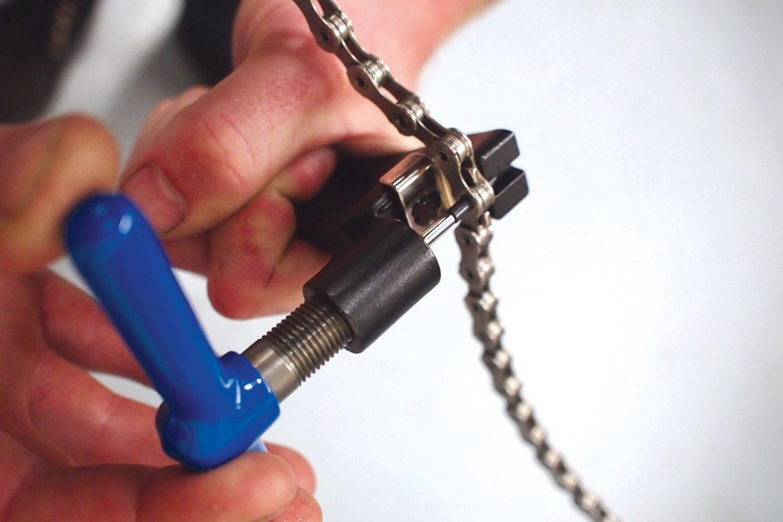 How to replace a bicycle chain in 15 minutes Cyclist