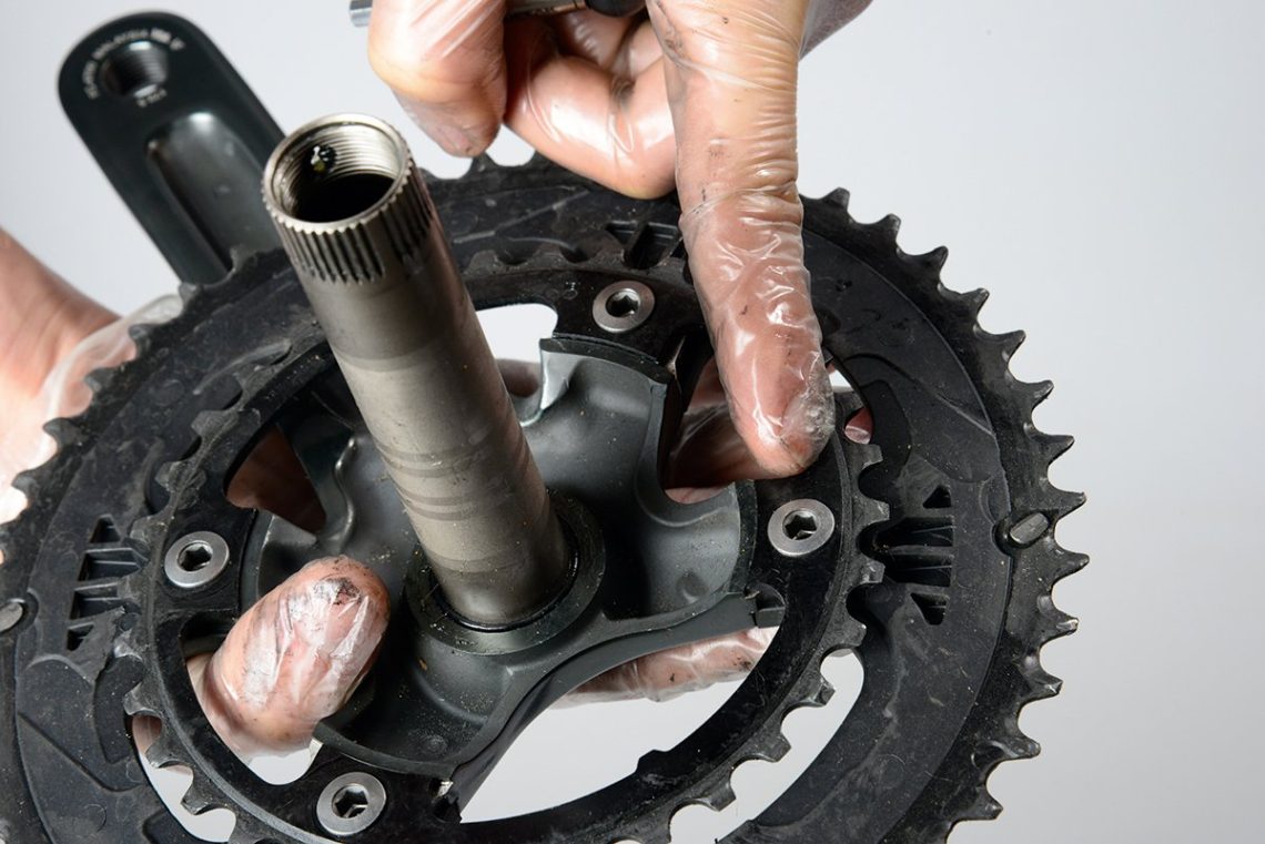 How to replace a chainring Cyclist