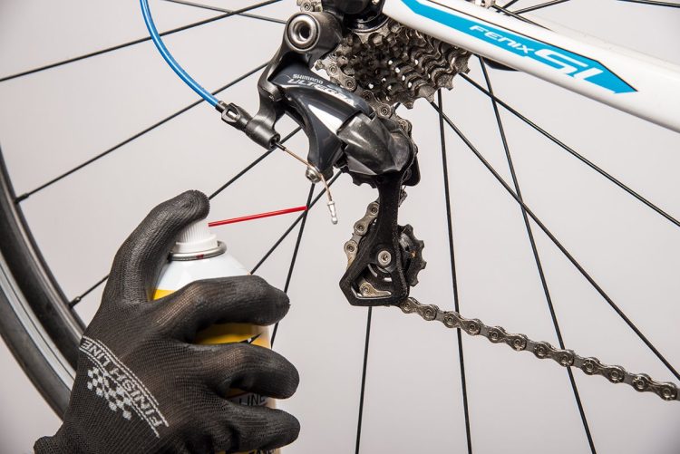 How to clean and lube your derailleurs Cyclist
