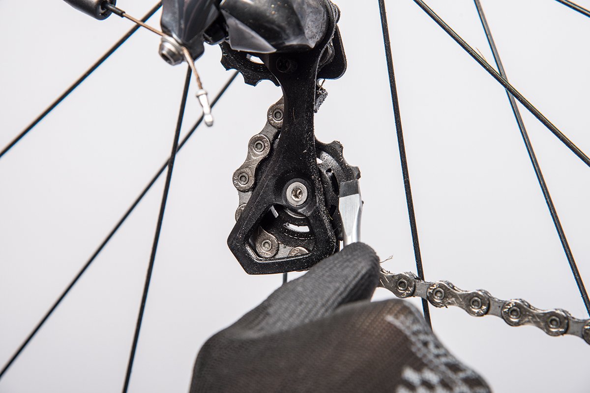 How to clean and lube your derailleurs Cyclist