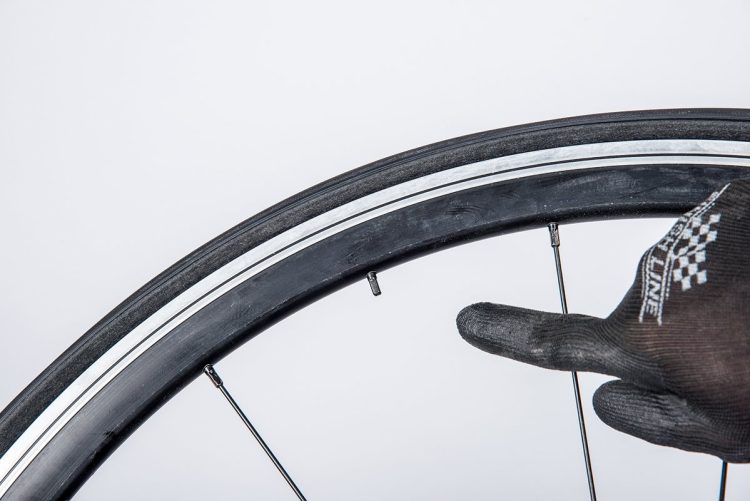 Tutorial: How to replace a spoke | Cyclist