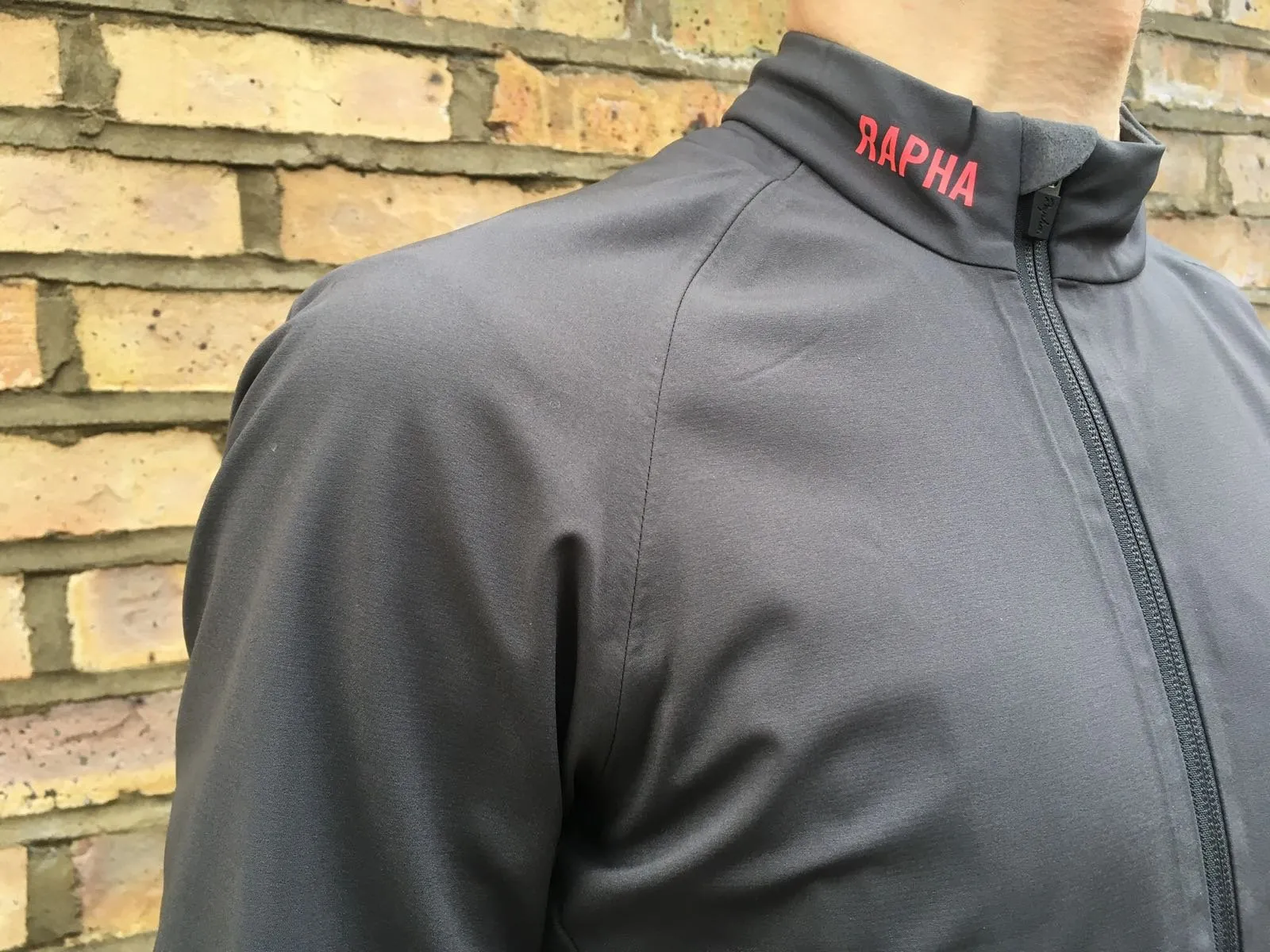 ウェア RAPHA Proteam Training Jacket Rapha Pro Team Training Jacket review | Cyclist