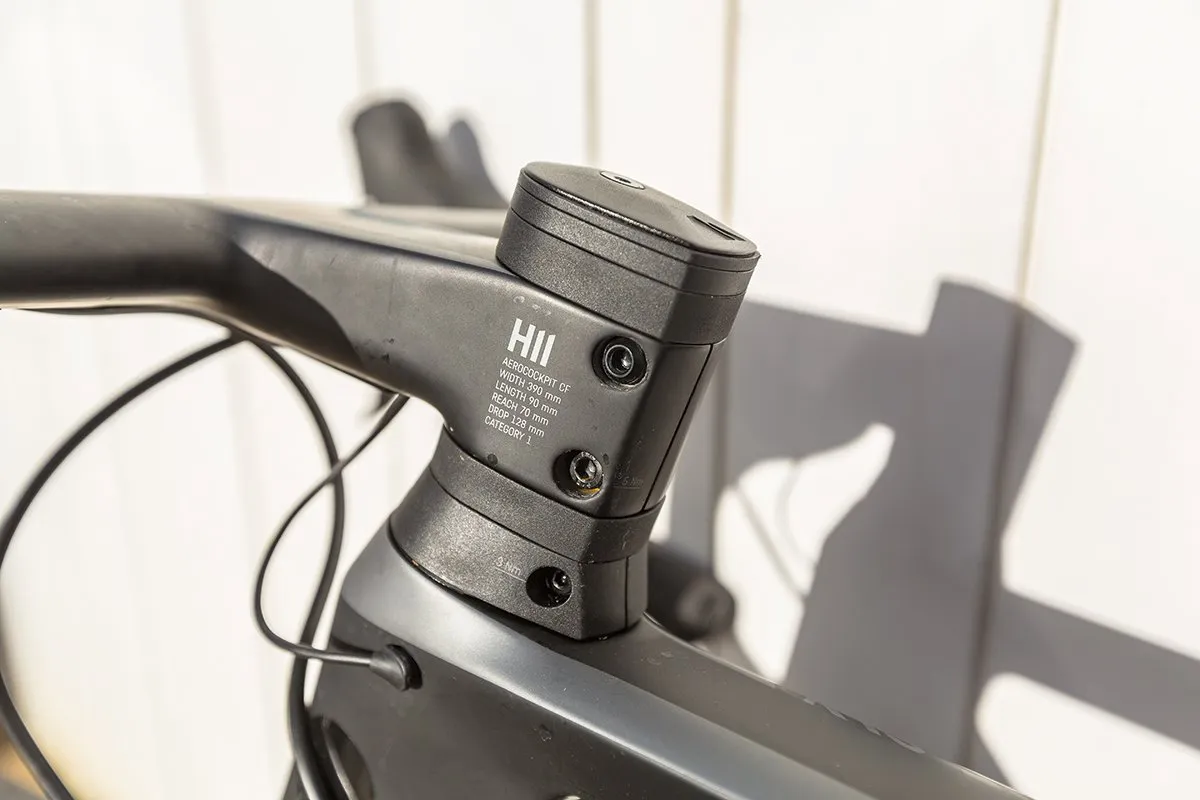 Cf Slx H11 Aerocockpit Cf CANYON H11 エアロコックピット CF 410mm