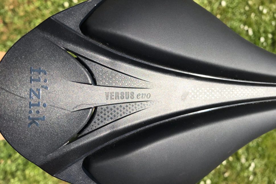 Fizik Arione R1 Versus Evo saddle review | Cyclist