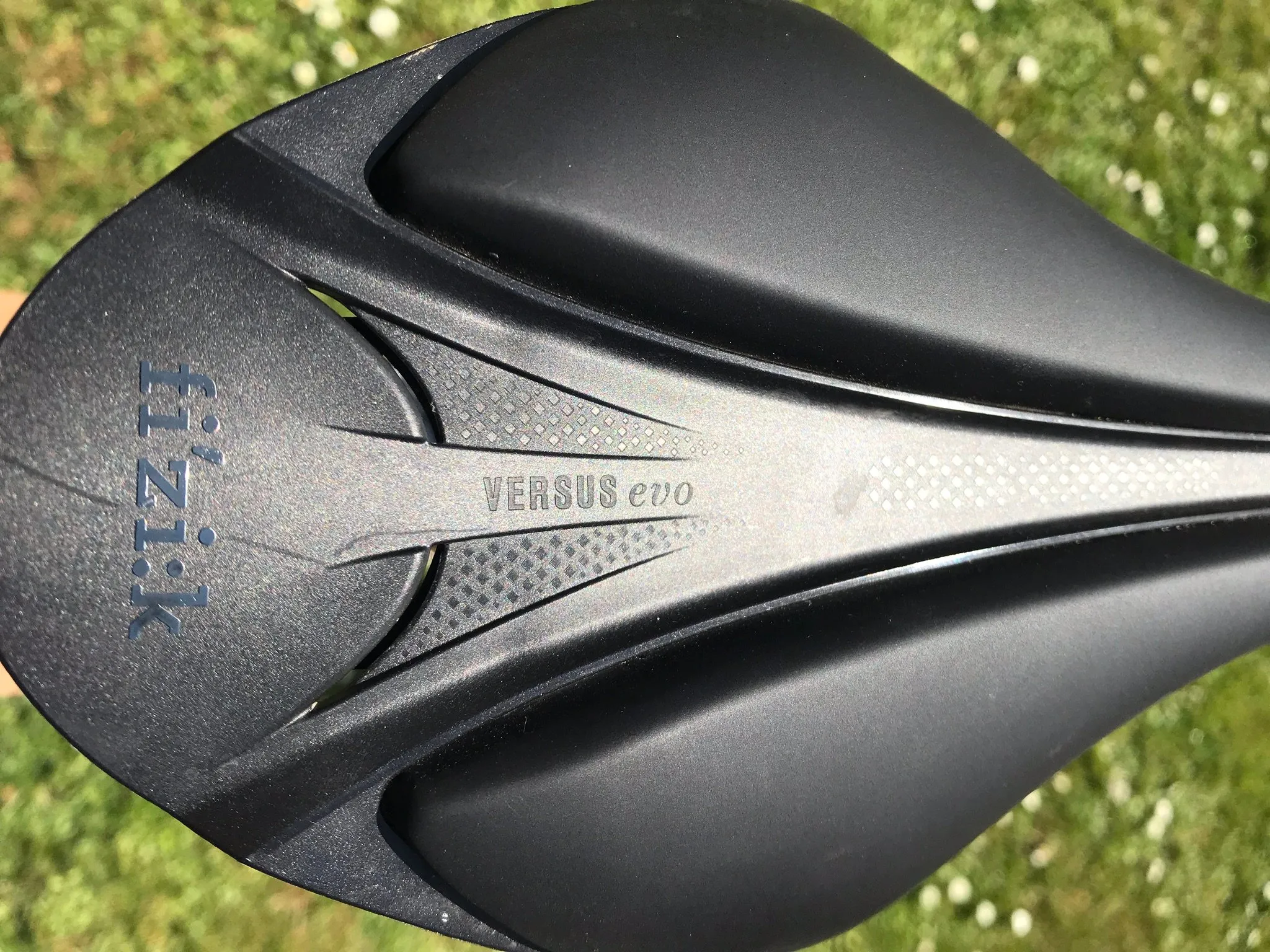 Fizik Arione R1 Versus Evo saddle review | Cyclist