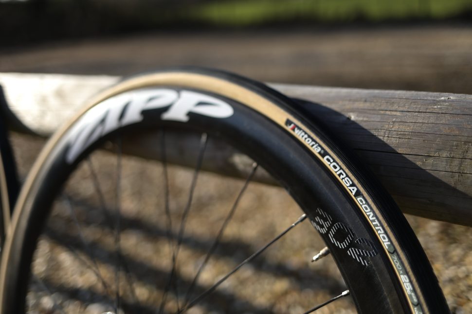 Zipp 302 carbon clincher disc wheelset review Cyclist