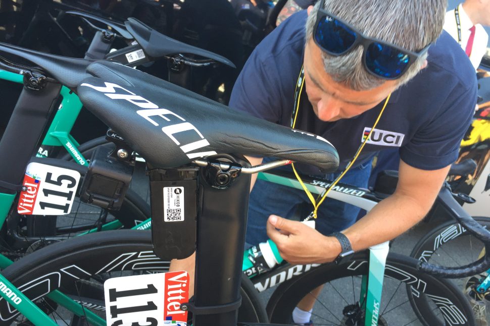 tour_de_france_motor_checks_jack_elton-walters_3