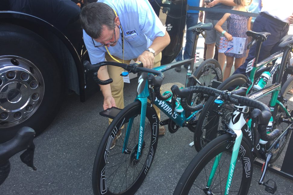 tour_de_france_motor_checks_jack_elton-walters_5
