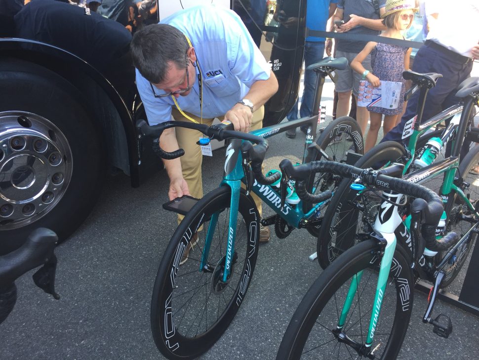 tour_de_france_motor_checks_jack_elton-walters_5