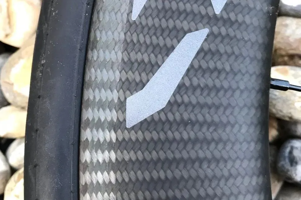 MAVIC マヴィック COMETE PRO CARBON SL UST Mavic 2020 Comete Pro Carbon SL UST Disc Wheelset at