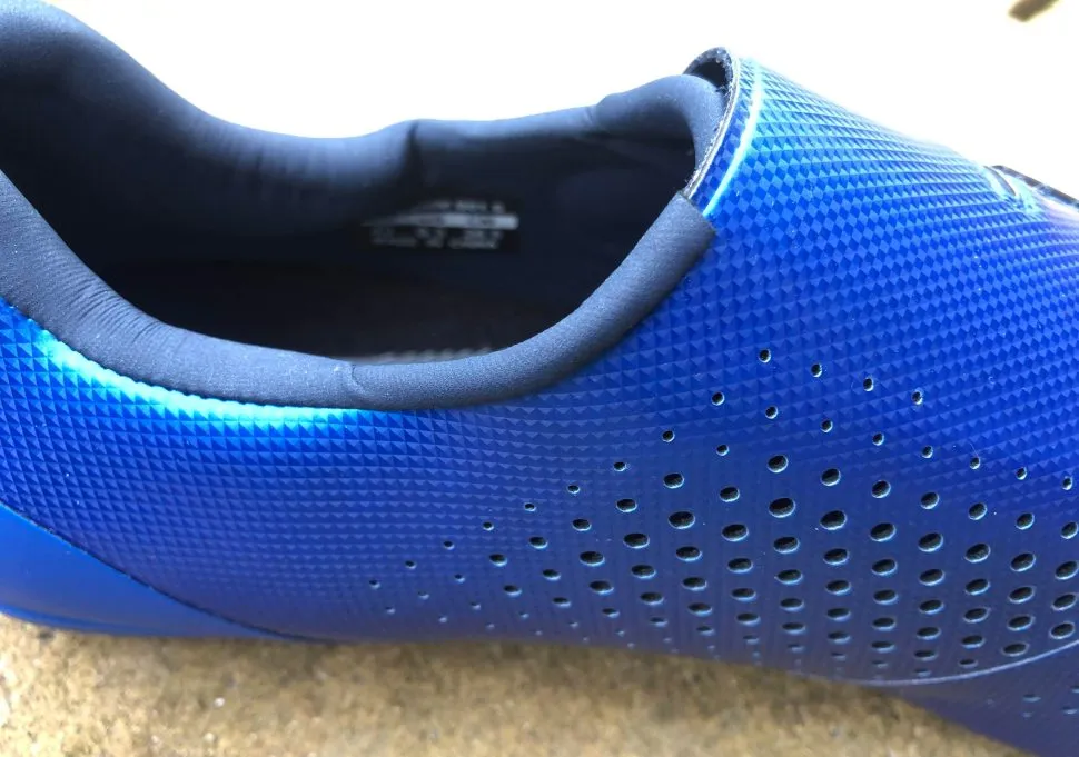 SHIMANO RC5 シューズ size:42 Shimano RC5 Road Bike Shoes (Black) (Wide Version) (40