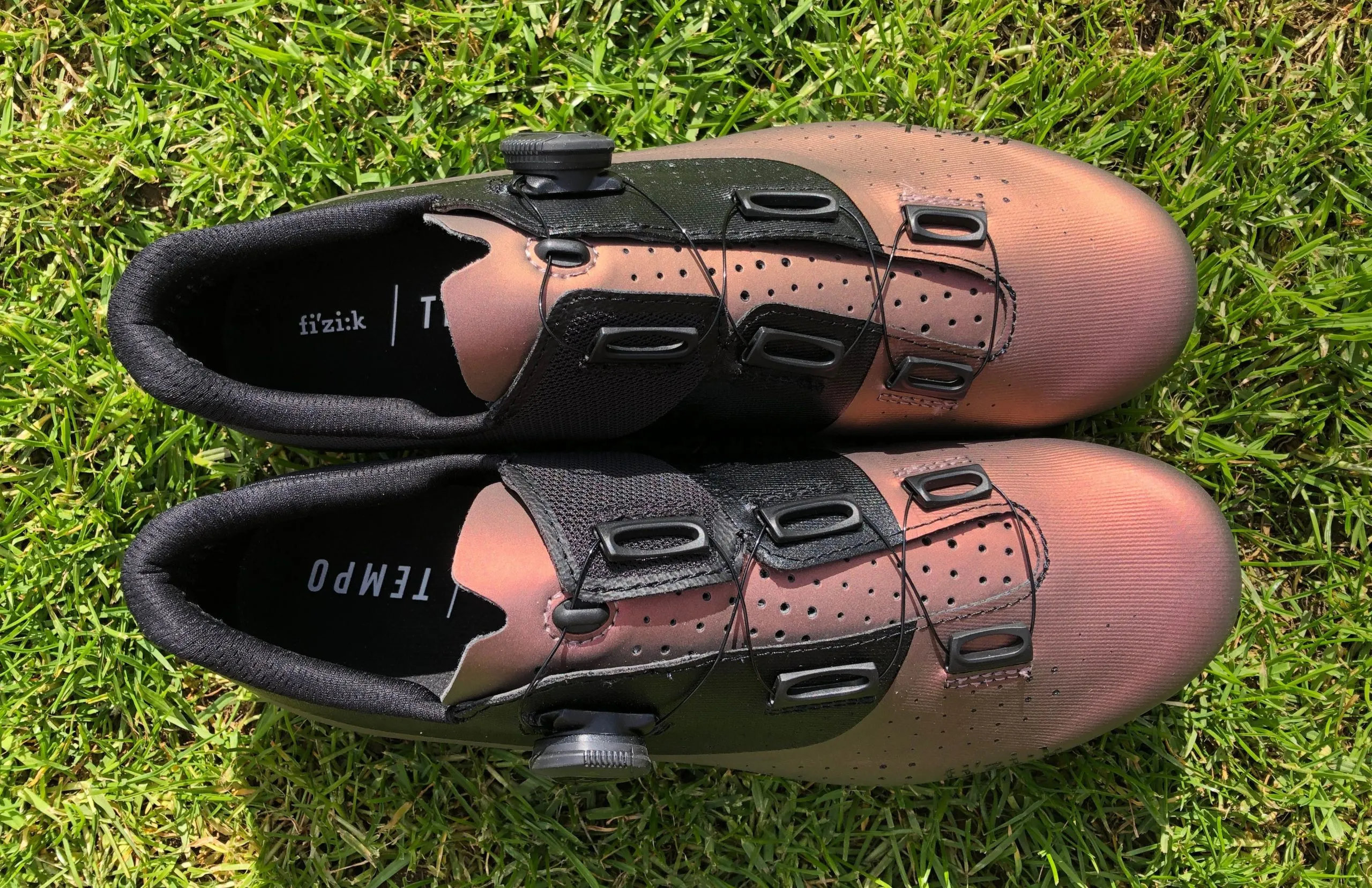 fizik フィジーク R4 TEMPO OVERCURVE WIDE R4 Amazon.com | Fizik Unisex Tempo Overcurve R4 Wide Road