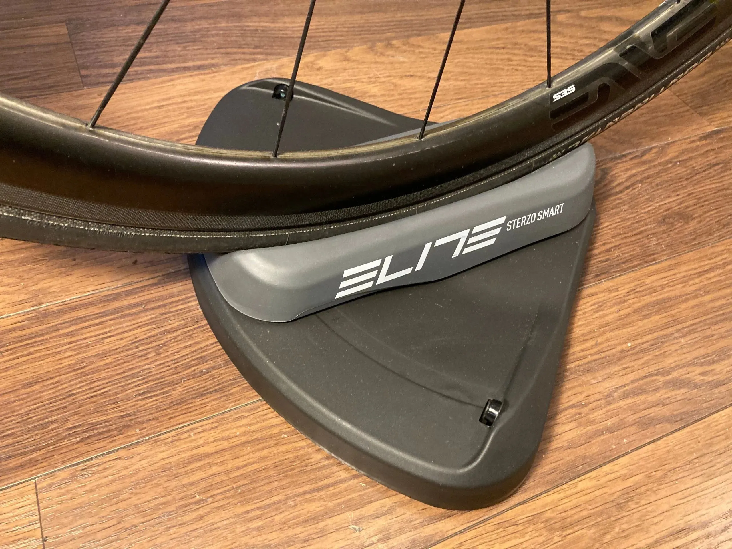 ELITE 【 STERZO SMART ステアリングライザーブロック 】 新品 Amazon.com: Elite Sterzo Smart Interactive Wheel Block – Bluetooth