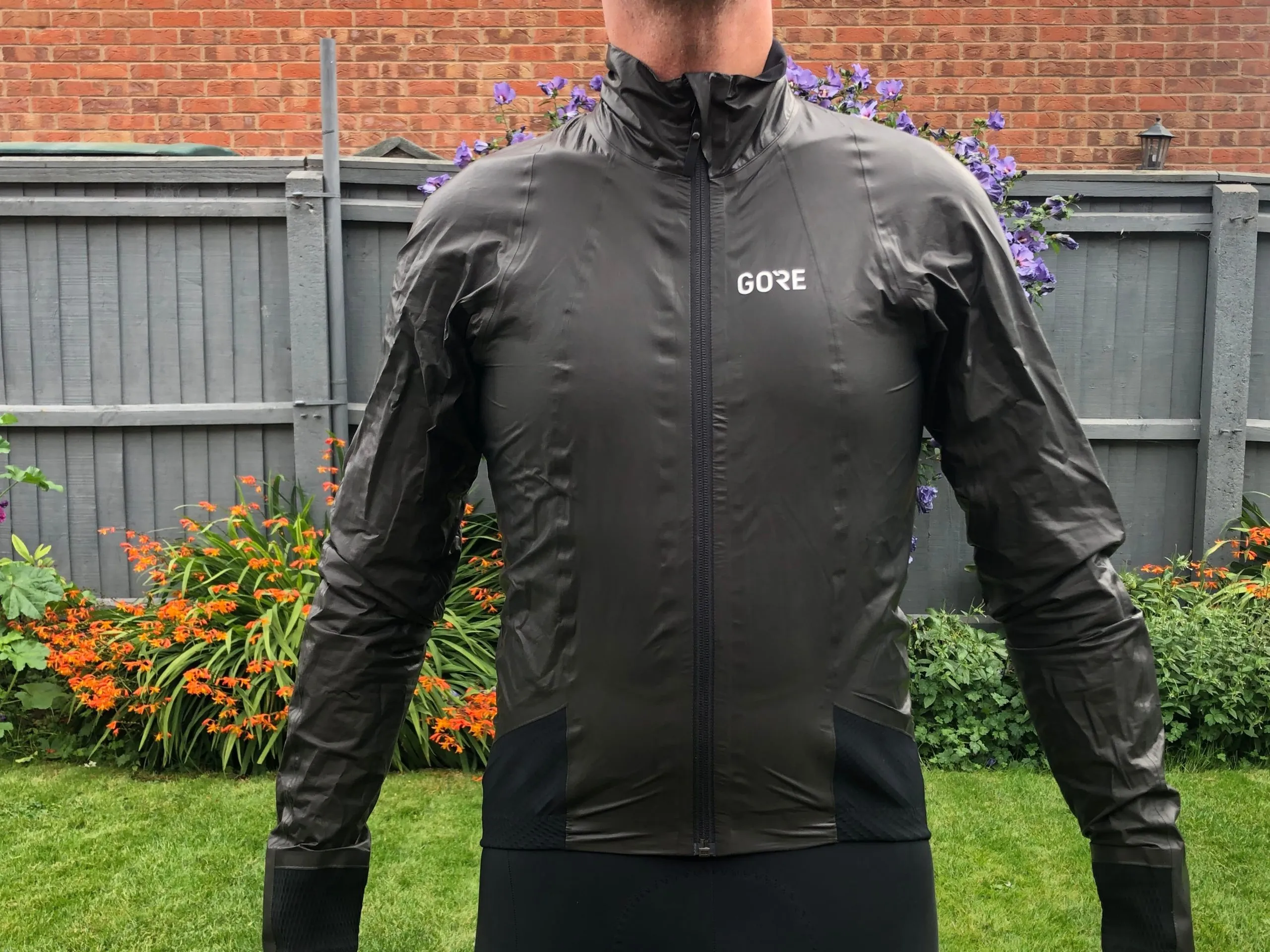 Gore Race Shakedry jacket review | Cyclist