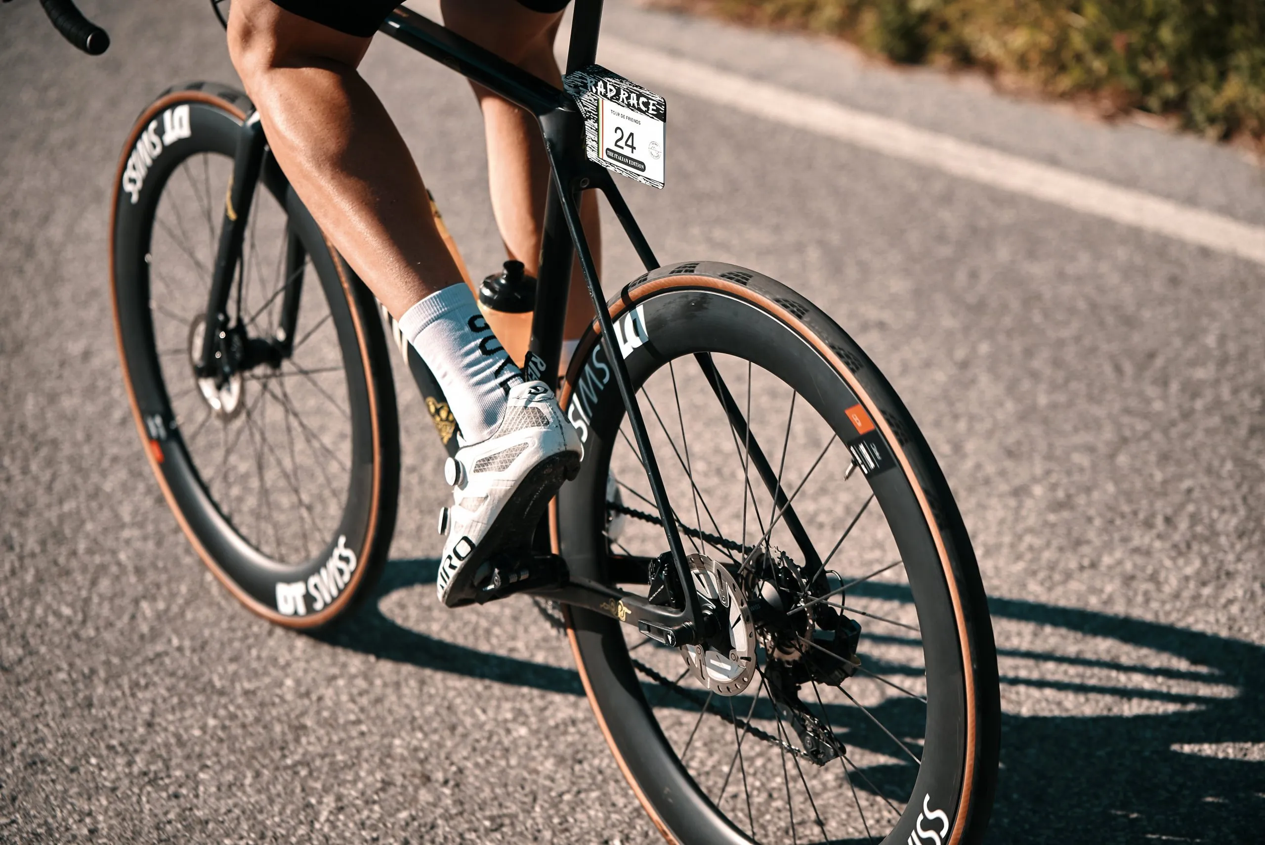 The new Continental GP5000 S TR is hookless-compatible and