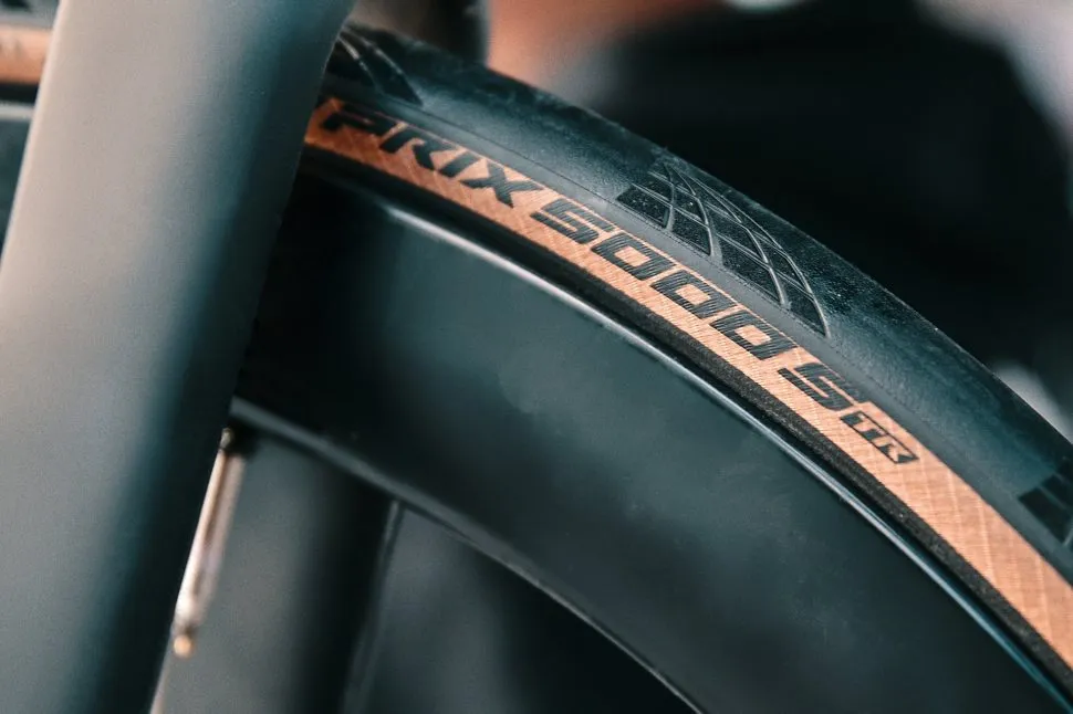 The new Continental GP5000 S TR is hookless-compatible and better