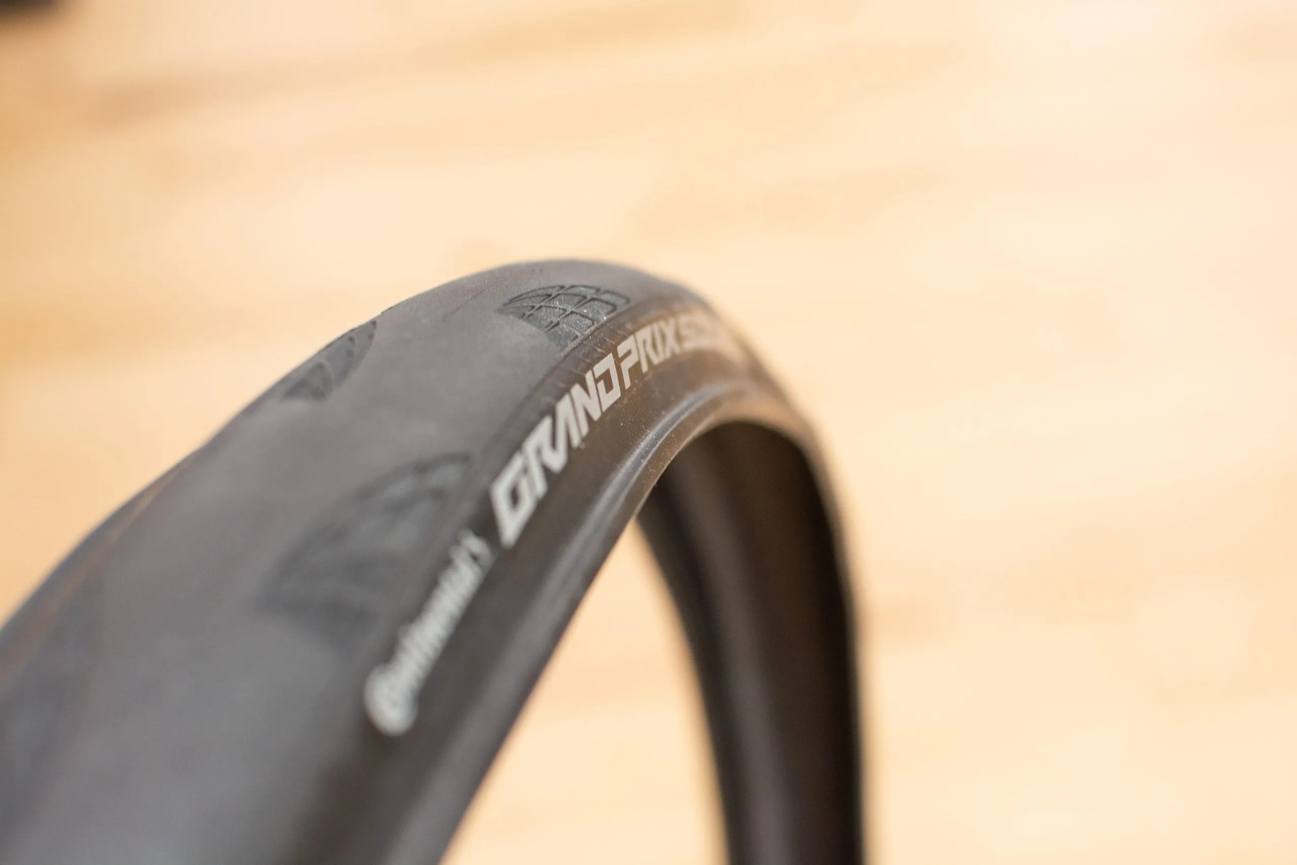 The new Continental GP5000 S TR is hookless-compatible and
