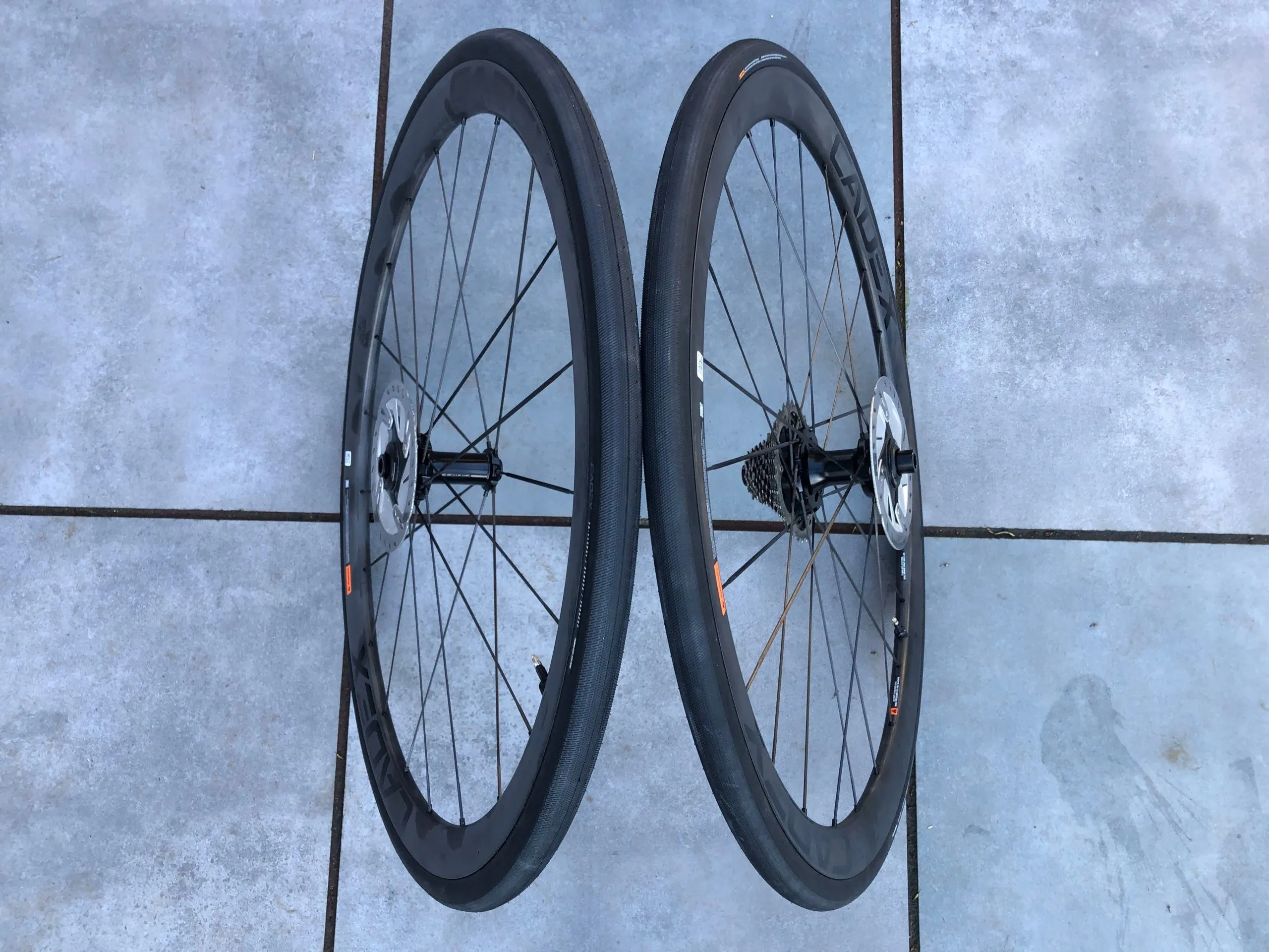 パーツ CADEX 36 Disc Tubeless CADEX 36 Disc Tubeless Bicycle Wheels | CADEX US