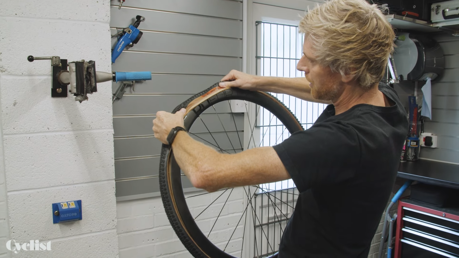 How to fit tubeless tyres Video and detailed guide Cyclist