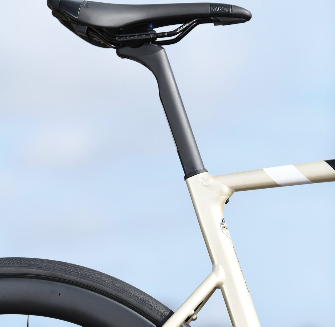 Specialized Allez Sprint vs. Cannondale CAAD13 Disc Which is the best