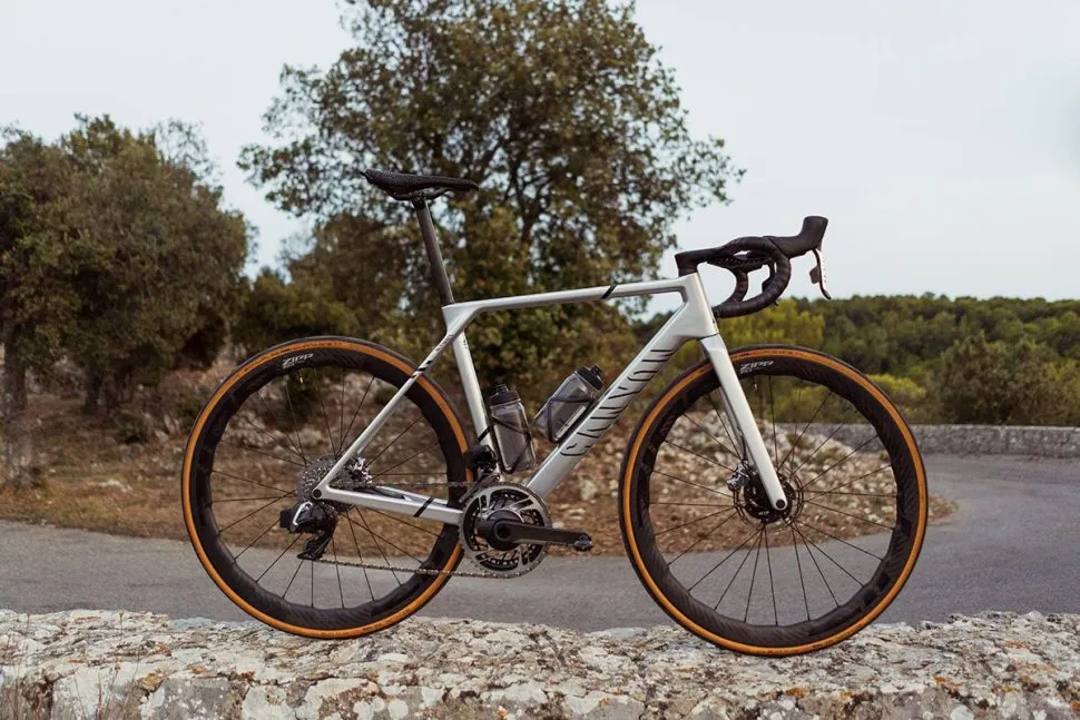 Canyon Ultimate CF SL7(2023年）105組Mサイズ The new Canyon Ultimate 2023 - successful in the 5th