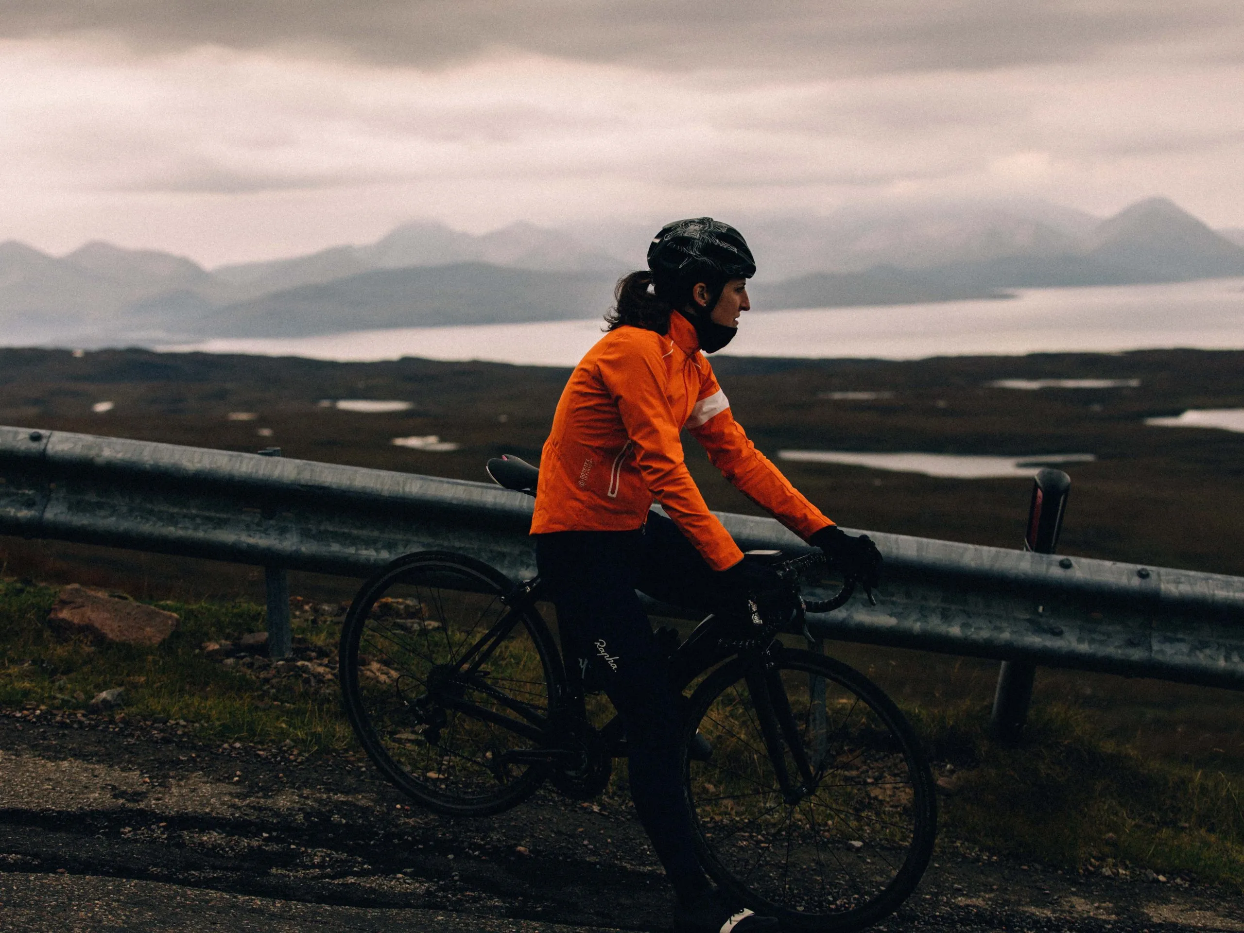 Rapha women’s classic winter jacket XXS Women's Classic GORE-TEX Winter Jacket | Rapha
