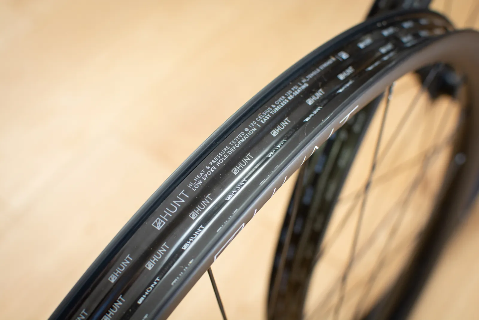 Hookless gravel rim