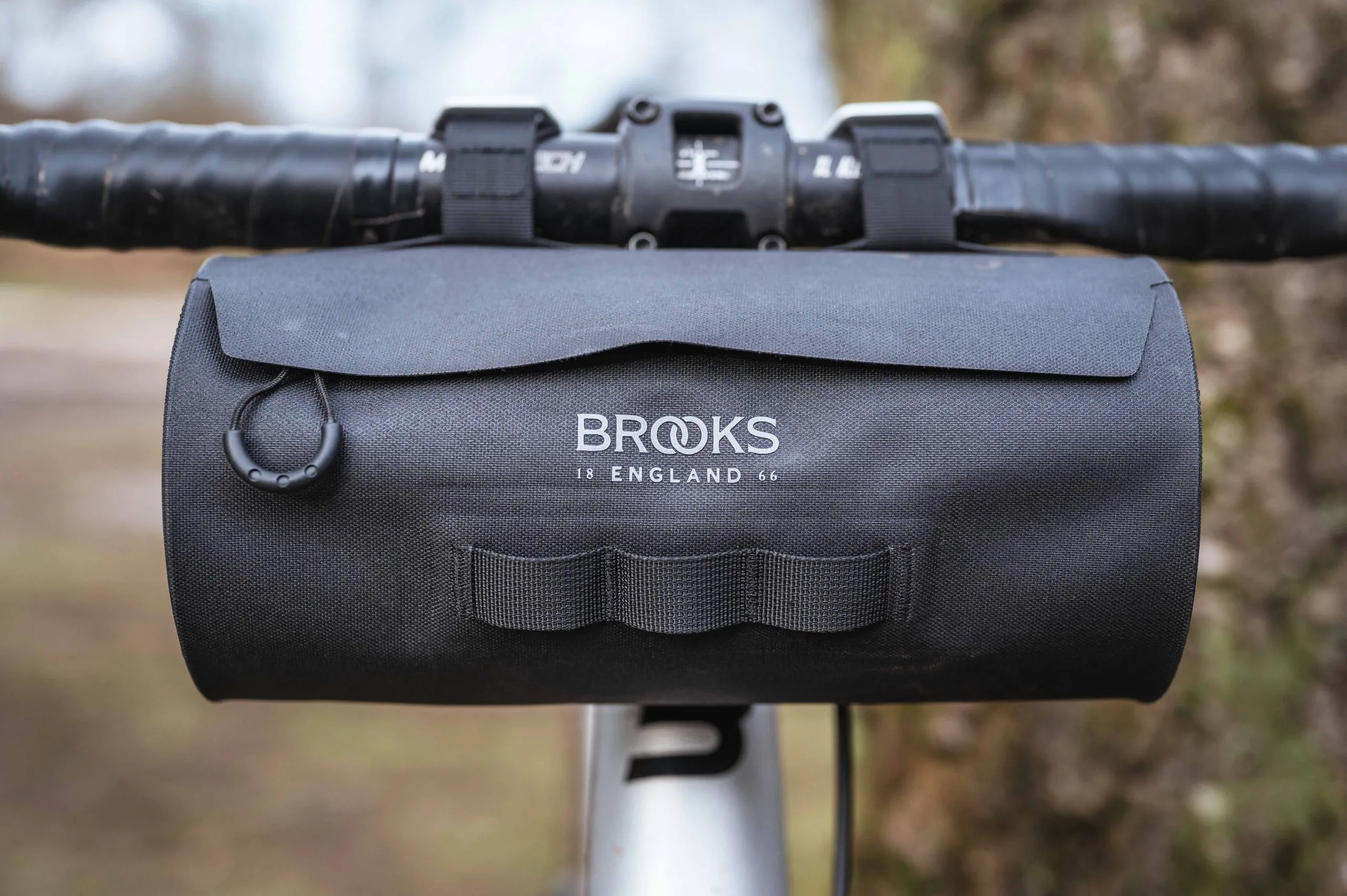 【新品】BROOKS SCAPE HANDLEBAR PORCH Amazon.com : Brooks England Scape Handlebar Pouch, Cycling