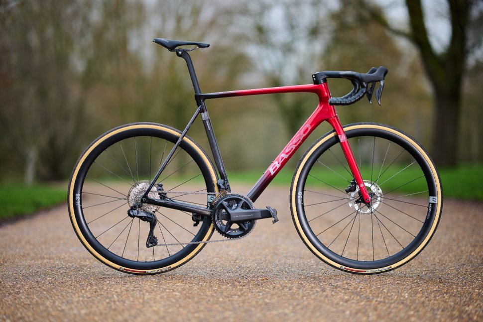 Basso Diamante 2023 red bike