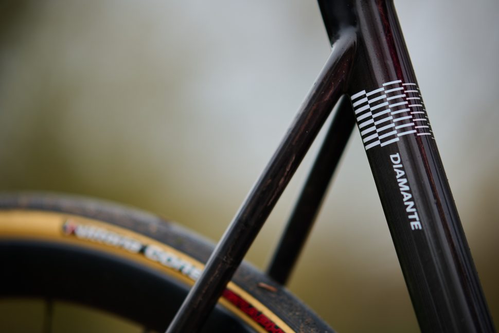 Basso Diamante 2023 red bike