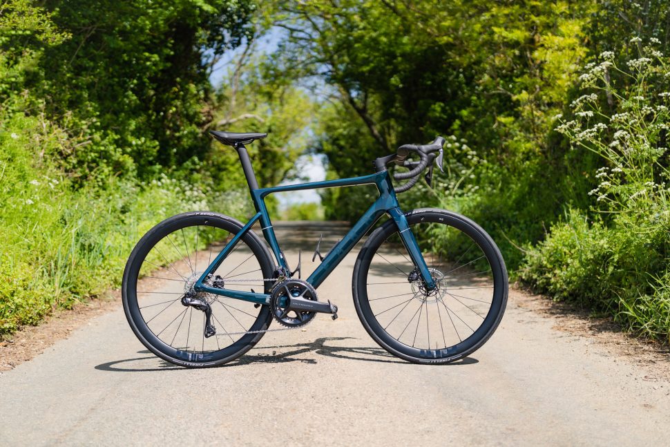 Blue Fara FRoad bike