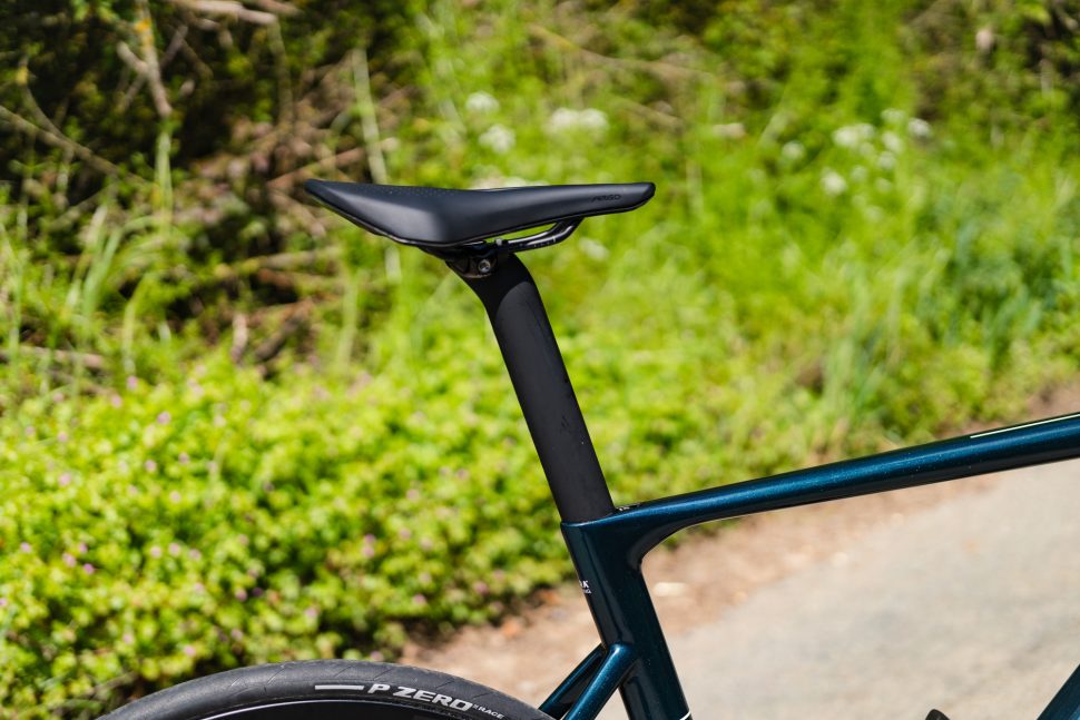 Blue Fara FRoad bike