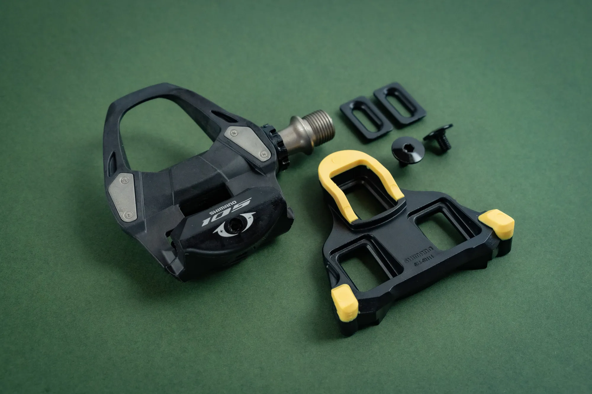 SHIMANO ( シマノ ) 105 SPD-SL PD-R7000 Shimano 105 PD-R7000 SPD-SL Pedals [EPDR7000]