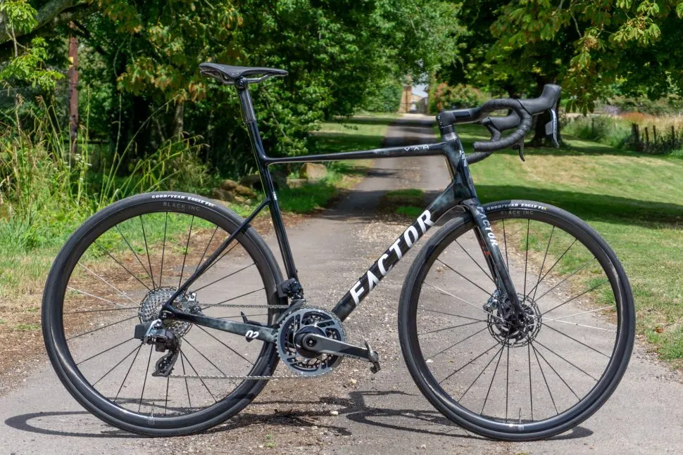 Factor O2 VAM 2023 bike