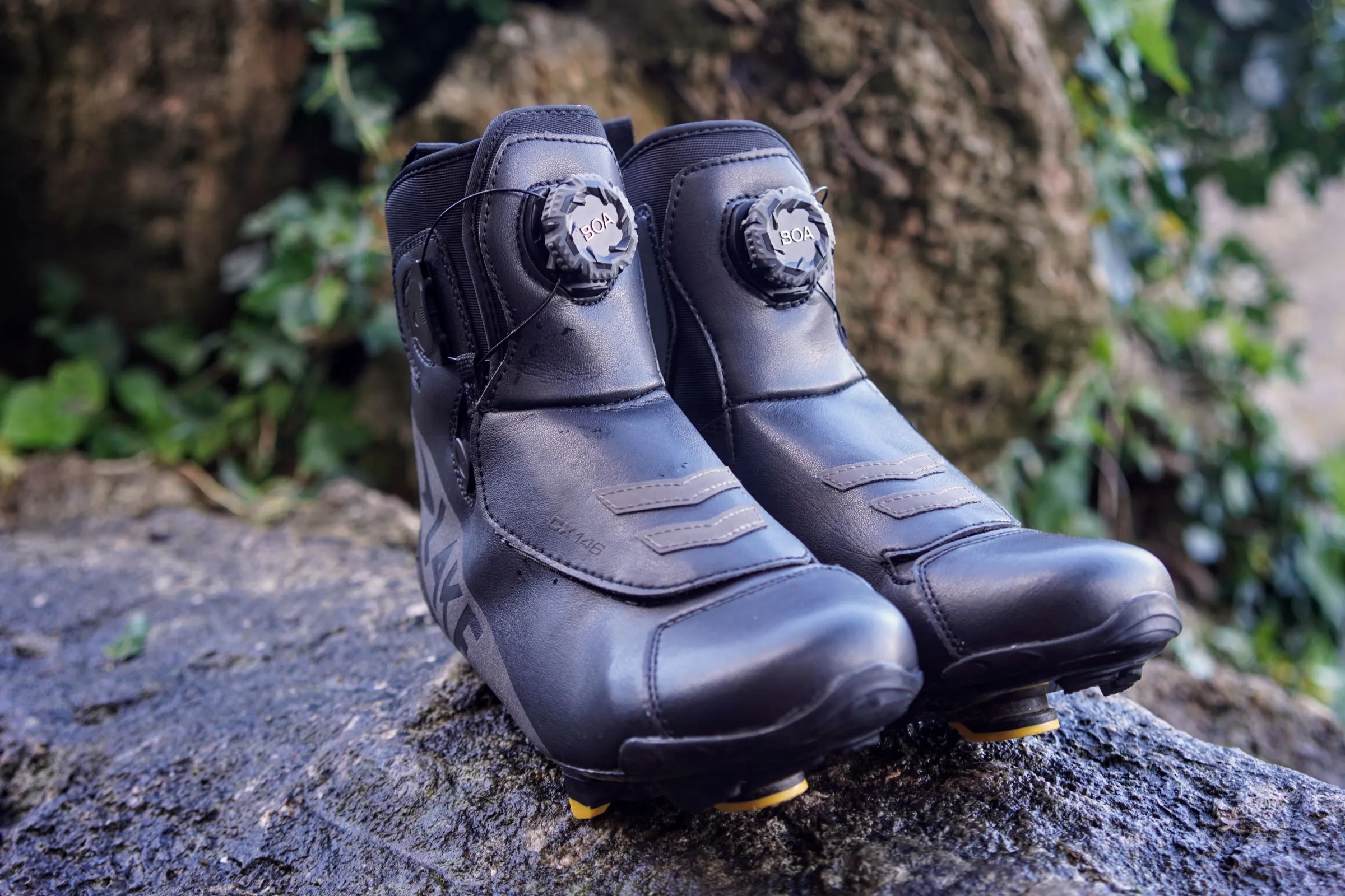 ウェア LAKE MX146-X EU42 Wide MX146-BLACK-FRNT_1800x1800.jpg