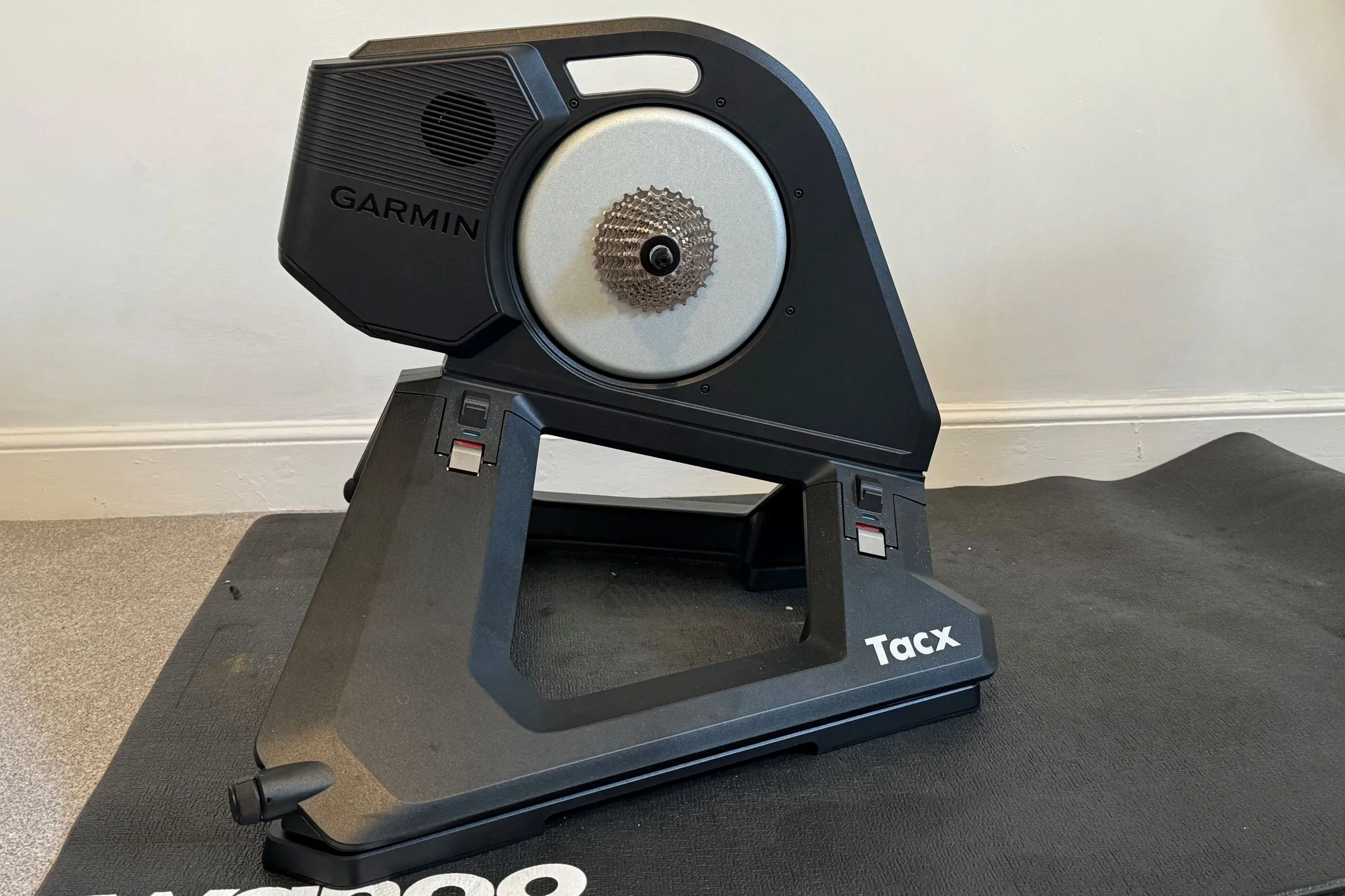 Bike Trainer Tacx Neo T2 Review Tacx NEO Motion Plates In-Depth