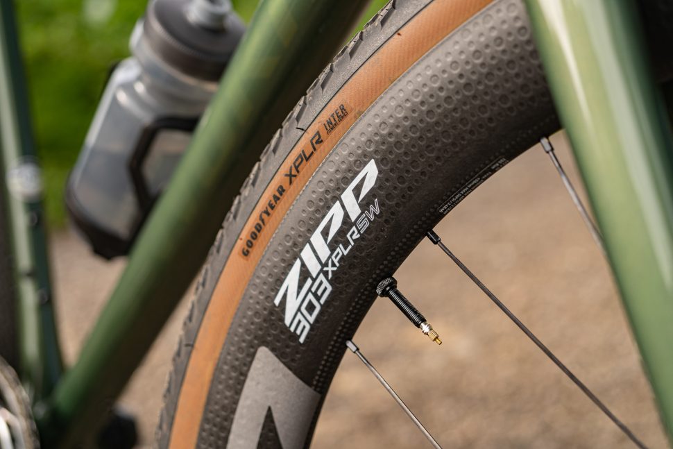 Zipp 303 XPL SW wheel