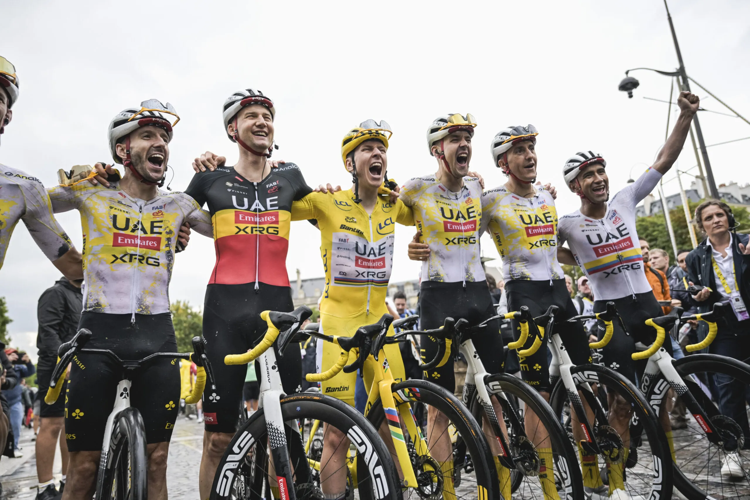 How do the dominant seasons of Columbia-HTC and UAE Team Emirates XRG compare?