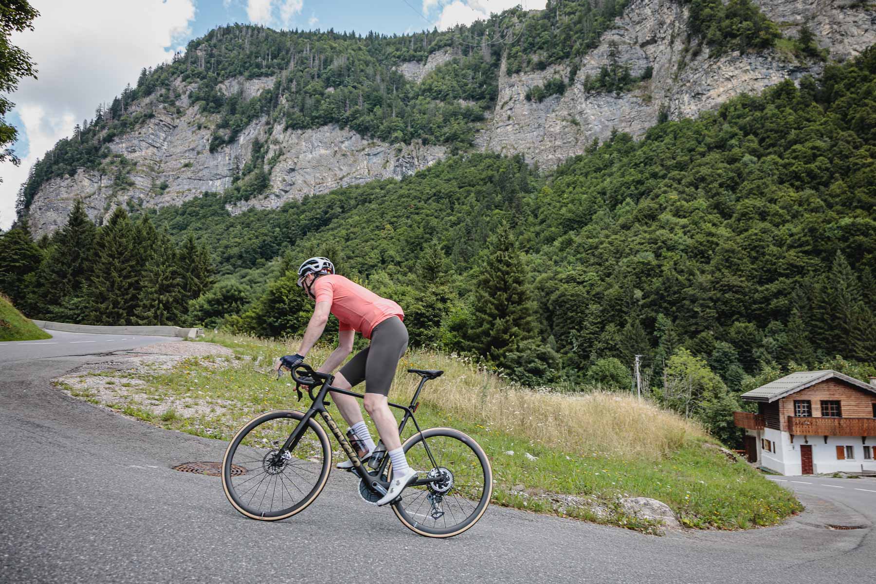 Cervélo R5 review: First ride on Vingegaard's featherweight new